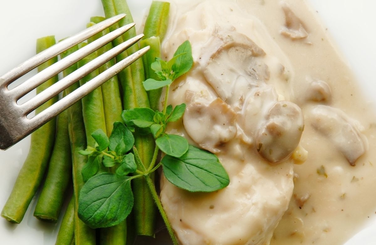 Hähnchen mit käsiger Pilzsauce