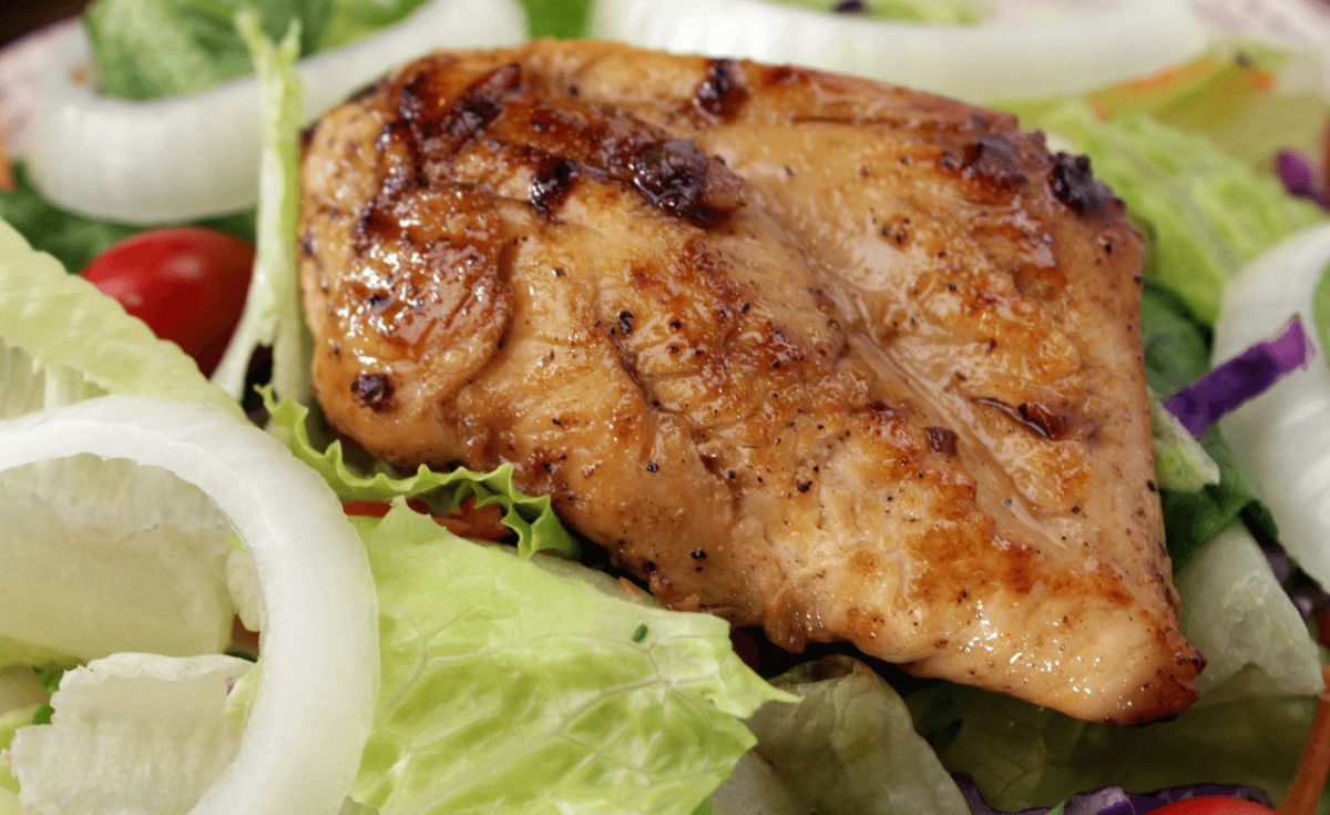 Hähnchen mit Knoblauch und braunem Zucker