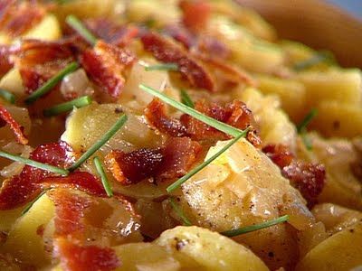 Warmer deutscher Kartoffelsalat (traditionell)
