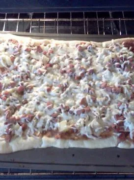 Tetchies Schinken-Ananas-Pizza