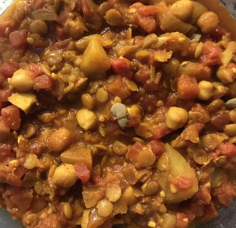 Einfacher Linsen-Kichererbseneintopf (1,25 Tassen Portion)