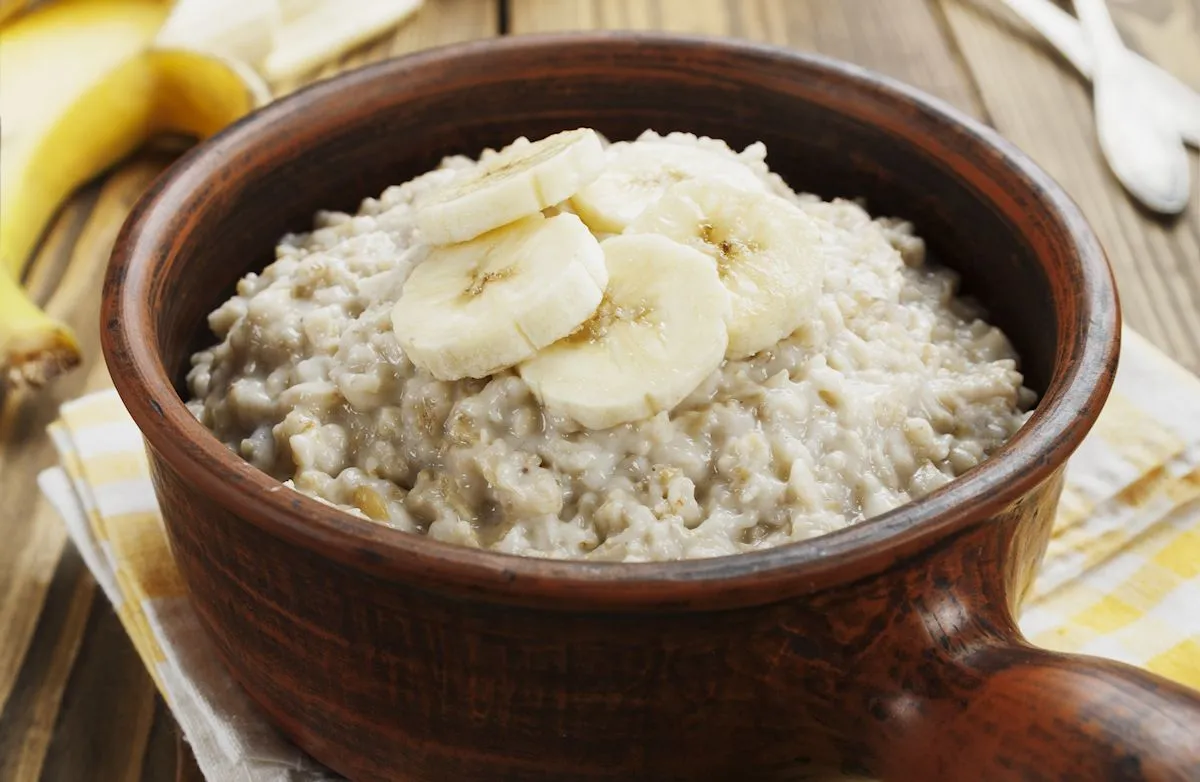 Bananen-Kokos-Übernacht-Haferflocken