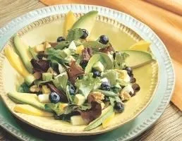 Avocado-Blaubeer-Fruchtsalat