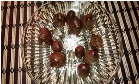 Zuckerfreie Schokoladenüberzogene Erdbeeren