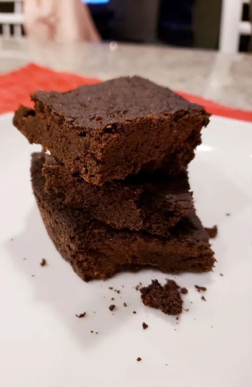Glutenfreie, milchfreie, vegane Brownies