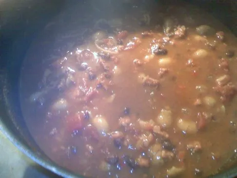 Harry und David Herzhaftes Schwarzbohnen- und Pasta-Suppe