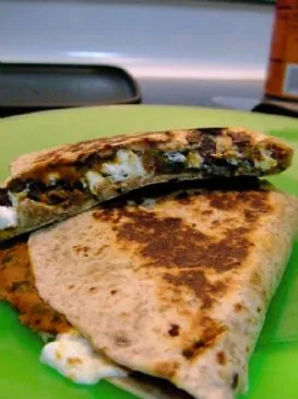Kürbis-Schwarze-Bohnen-Quesadilla