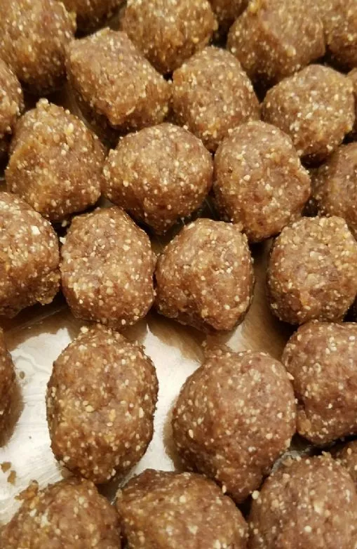 Hausgemachter Erdnussbutter-Lara-Riegel