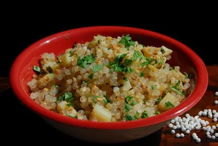 Sabudana Khichdi (Tapioka Indisches Warmes Frühstück)