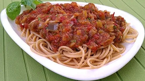Super frische hausgemachte italienische Auberginen-Spaghetti-Sauce