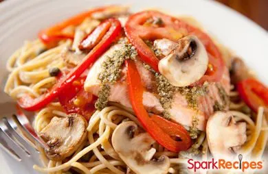 Mediterraner Lachs mit Pasta