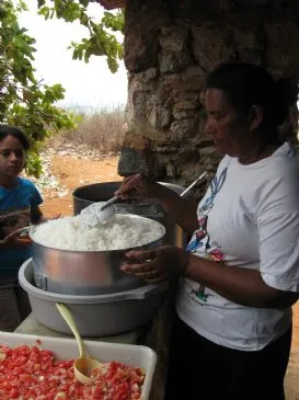 Einfacher brasilianischer schwarzer Bohneneintopf