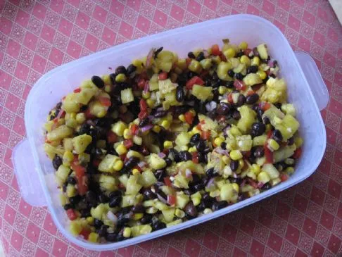 Ananas-, schwarze Bohnen- und Mais-Salsa