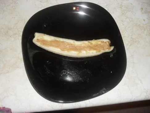 Banane und Erdnussbutter "Hot Dog"