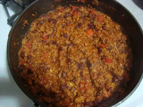 Einfaches, gesundes Chili: Rindfleisch, Pute und Gemüse