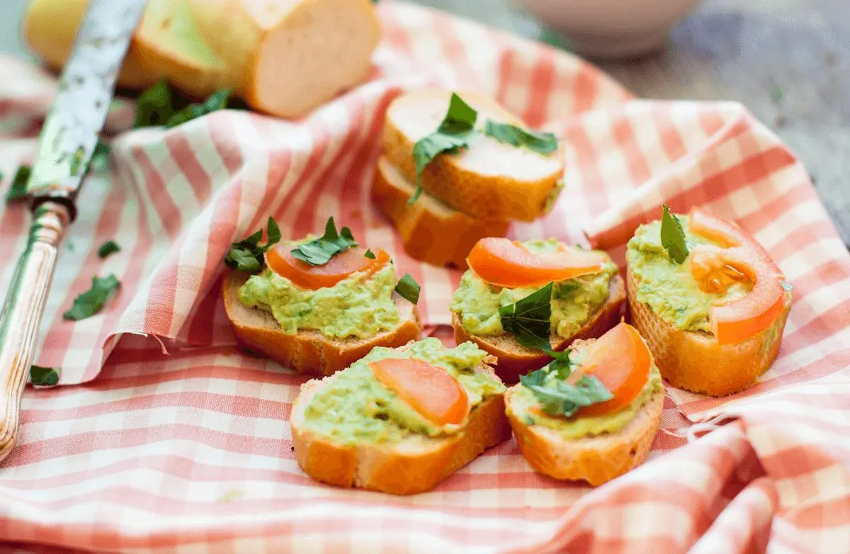 Avocado-Bruschetta
