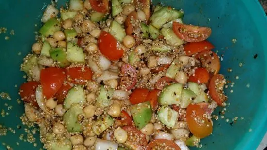 Gurken-Quinoa-Salat