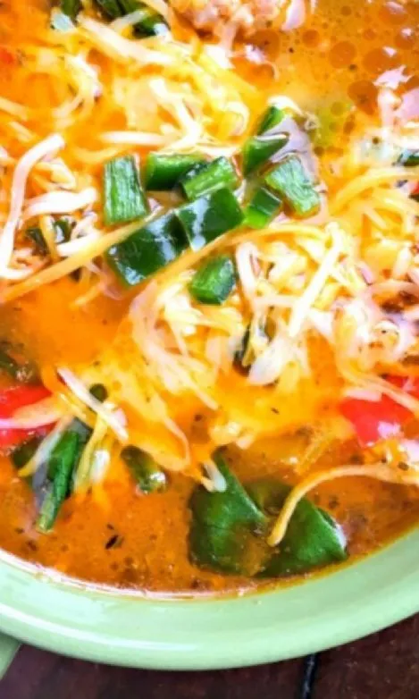 Poblano-Wurst-Spinat-Suppe