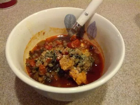 Würzige Hühner-Tomatensuppe