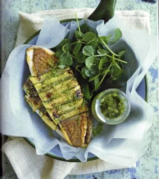 Snapper mit Zucchini-Pesto