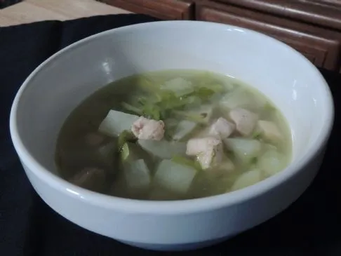 Scharfe Hähnchen-Kartoffel-Lauch-Suppe