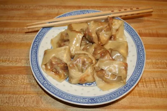 Schnelle vegetarische Wontons