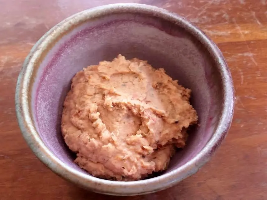 Italienischer Hummus mit weißen Bohnen
