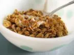 Granola mit Honig oder Ahornsirup