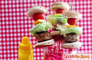 Leichte Cheeseburger-Slider-Kabobs