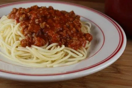 Vegane Spaghetti-Sauce mit Fleisch