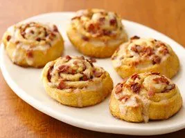 Ahorn-Bacon-Frühstücksrollen