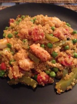 Leichte Quinoa-Garnelen-Paella