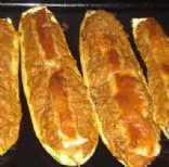 Katalanische Zucchini mit Rinderhackfleisch gefüllt