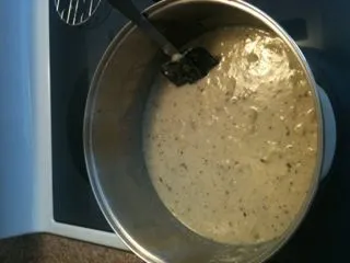 Austern- und Artischockensuppe