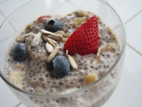 Chia-Samen-Frucht-Bowl