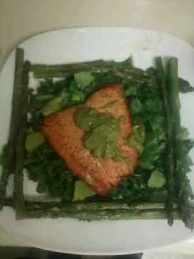 CLEAN Warmer Lachs und Spargelsalat