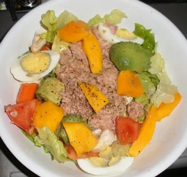 Paleo Power Thunfisch- und Eiersalat