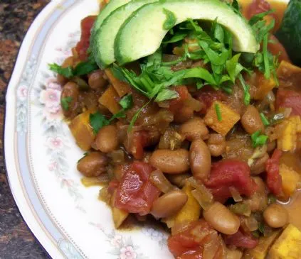 Süßkartoffel- und Bohnen-Chili