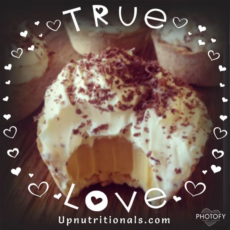 KETO MAKEOVER - Cremige Erdnussbutter Coco Whip Cups