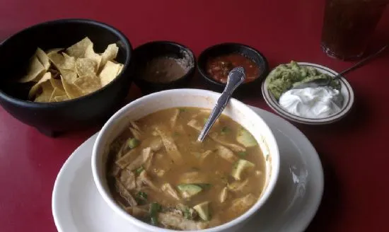 BrentRWood's Hühner-Tortilla-Suppe