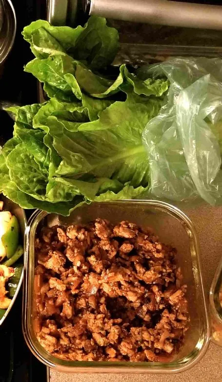 Donnas Hähnchen-Lettuce-Wraps (PF Changs Nachahmer) - 1 Portion = 1/2 Tasse