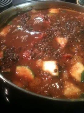 Betrunkenes schwarze Linsen- und Kürbis-Chili