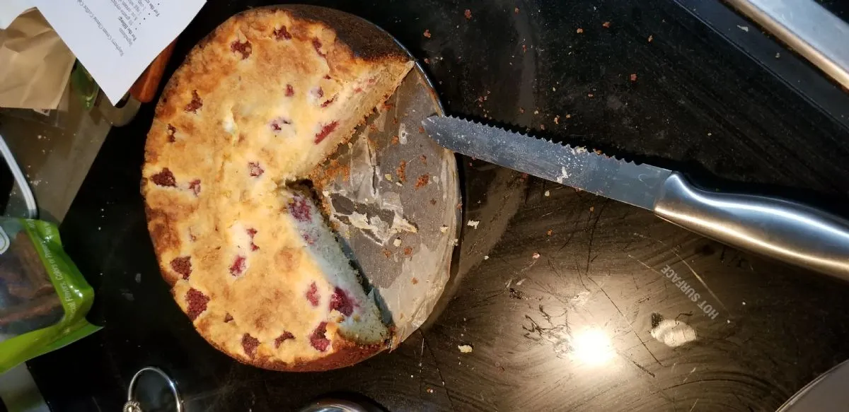 Himbeer-Frischkäse-Kaffeekuchen (Keto)