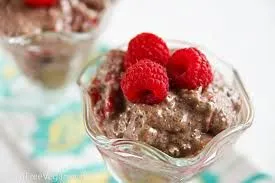 Veganer Schokoladen-Chia-Pudding