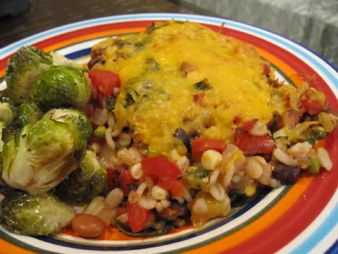 Gemüse- und Gerstenauflauf