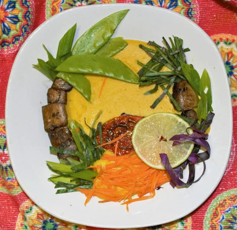 Kochbananen-Kokos-Curry-Suppe