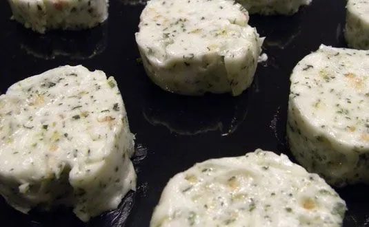 Kräuterbutter