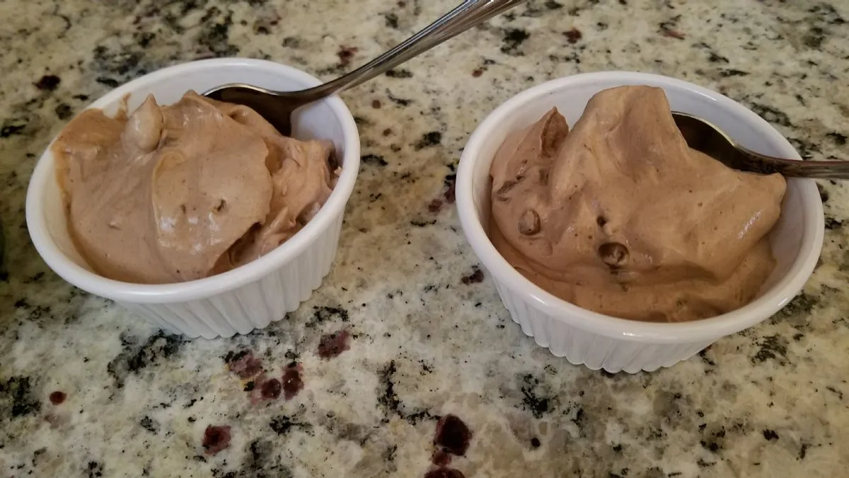 Schokoladenstückchen Schokoladenpudding-Mousse