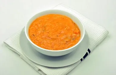 Würzige Butternut-Kürbis- und Blumenkohlsuppe