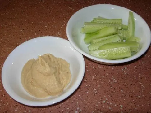 Einfacher Hummus